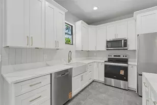 2921 Billberry St, North Port, FL 34288 - Photo 10