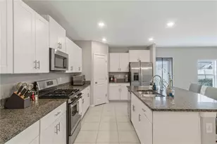9440 Lemon Drop Loop, Sun City Center, FL 33573 - Photo 10