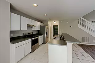 2184 Heathwood Cir, Orlando, FL 32828 - Photo 8
