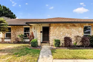 2738 Fireside Ct, Orlando, FL 32839 - Photo 2