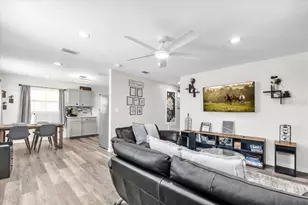 1205 SW Hibiscus Dr, Arcadia, FL 34266 - Photo 4