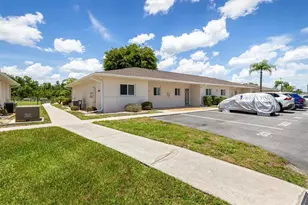12538 SW Kingsway Cir, Lake Suzy, FL 34269 - Photo 4