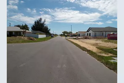 1816 NE 8th Place, Cape Coral, FL 33909 - Photo 8
