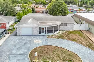 3441 Eisenhower Dr, Holiday, FL 34691 - Photo 4