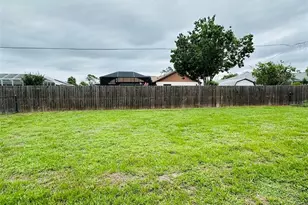 21302 Hubbard Ave, Port Charlotte, FL 33952 - Photo 20