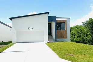 1018 S Marlin Dr, Punta Gorda, FL 33950 - Photo 2