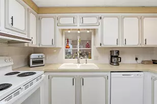 520 Imperial Dr, North Port, FL 34287 - Photo 8