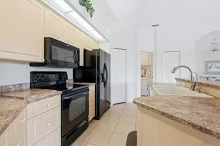 3175 Village Ln, Port Charlotte, FL 33953 - Photo 14