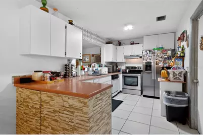 2832 SE Gantry Court, Port Saint Lucie, FL 34952 - Photo 8