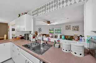 2832 SE Gantry Ct, Port Saint Lucie, FL 34952 - Photo 10