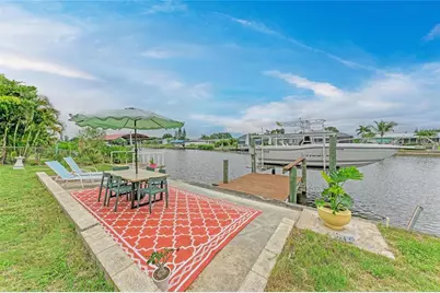 449 W Tarpon Boulevard NW, Port Charlotte, FL 33952 - Photo 8