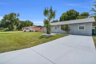 18634 Goodman Cir, Port Charlotte, FL 33948 - Photo 2