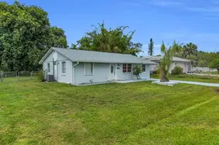 18634 Goodman Cir, Port Charlotte, FL 33948 - Photo 6