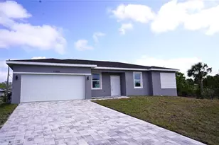 19309 Midway Blvd, Port Charlotte, FL 33948 - Photo 2