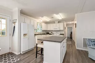 8320 Riverside Dr, Punta Gorda, FL 33982 - Photo 14