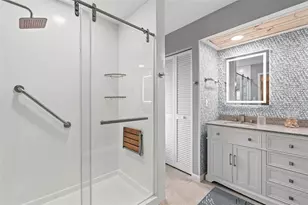 926 Sklar Dr W, Venice, FL 34293 - Photo 6