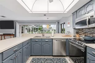 926 Sklar Dr W, Venice, FL 34293 - Photo 14