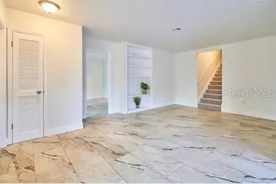 11713 Raintree Drive, Tampa, FL 33617 - Photo 8