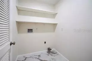 11713 Raintree Dr, Tampa, FL 33617 - Photo 18