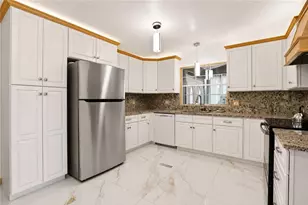 1 Poinsettia Dr, Fort Myers, FL 33905 - Photo 18