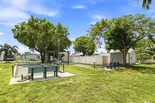 1 Poinsettia Dr, Fort Myers, FL 33905 - Photo 40