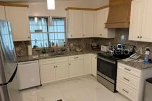 1 Poinsettia Dr, Fort Myers, FL 33905 - Photo 8