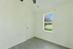 5205 E 11th St, Panama City, FL 32404 - Photo 16