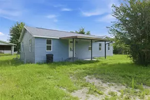 5205 E 11th St, Panama City, FL 32404 - Photo 2