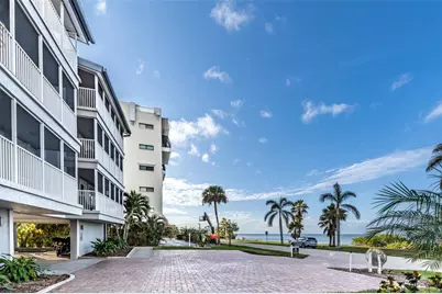 1477 Park Beach Circle #11, Punta Gorda, FL 33950 - Photo 2