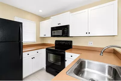 25100 Sandhill Boulevard #J-201, Punta Gorda, FL 33983 - Photo 4