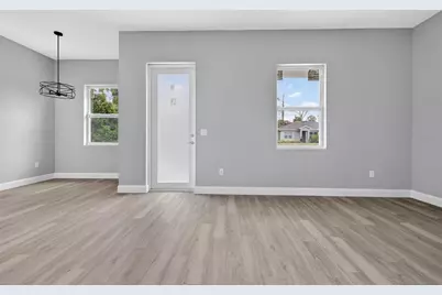 369 Avella Street, Port Charlotte, FL 33954 - Photo 4