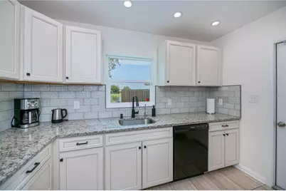 21539 Gladis Avenue, Port Charlotte, FL 33952 - Photo 4