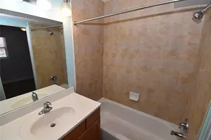 220 6th Ave N, Saint Petersburg, FL 33701 - Photo 16