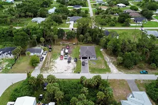 3715 Teakwood St, Fort Myers, FL 33905 - Photo 2