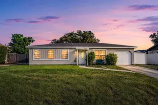 1018 Red Bay Terrace NW, Port Charlotte, FL 33948 - Photo 2