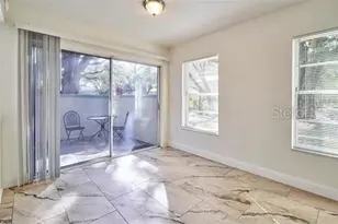 11713 Raintree Dr, Tampa, FL 33617 - Photo 10