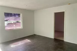 5613 7th St Ct E, Bradenton, FL 34203 - Photo 6