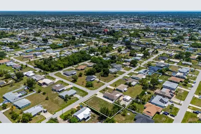 209 Cypress Avenue NW, Port Charlotte, FL 33952 - Photo 8