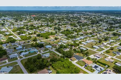 209 Forrest Avenue NW, Port Charlotte, FL 33952 - Photo 8