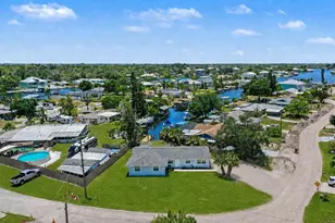 802 White Heron Blvd, Ruskin, FL 33570 - Photo 1