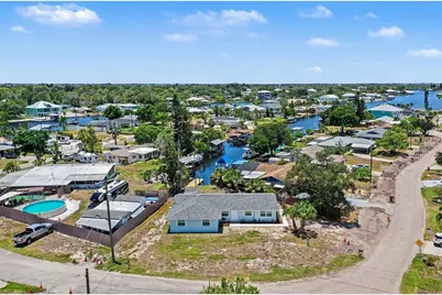 802 White Heron Boulevard, Ruskin, FL 33570 - Photo 2