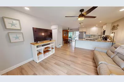 531 Lakemont Avenue NW, Port Charlotte, FL 33952 - Photo 4