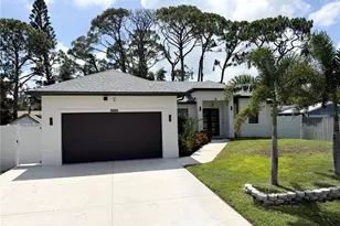 4722 Neptune Rd, Venice, FL 34293 - Photo 2