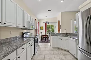 318 Langholm Dr, Venice, FL 34293 - Photo 10