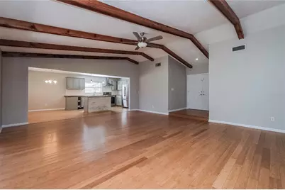 515 Sandalwood Drive, Plant City, FL 33563 - Photo 2