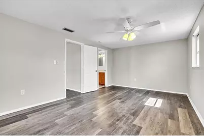 528 Magnolia Avenue NW, Port Charlotte, FL 33952 - Photo 16