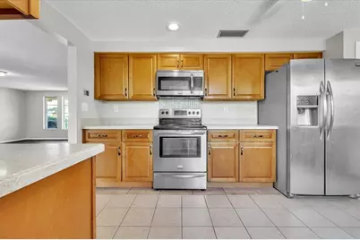 528 Magnolia Avenue NW, Port Charlotte, FL 33952 - Photo 10