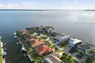 2139 Palm Tree Dr, Punta Gorda, FL 33950 - Photo 4