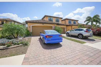20071 Ragazza Circle #101, Venice, FL 34293 - Photo 2