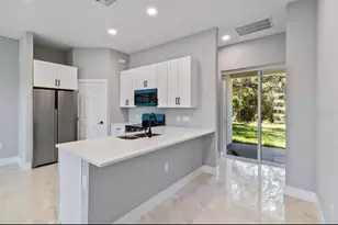 20462 Kenilworth Blvd, Port Charlotte, FL 33954 - Photo 2